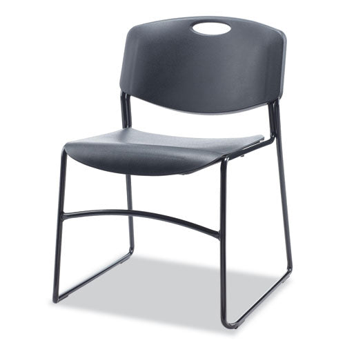 Silla apilable de resina Alera, soporta hasta 275 lb, altura del asiento de 18.50", asiento negro, respaldo negro, base negra, 4/caja