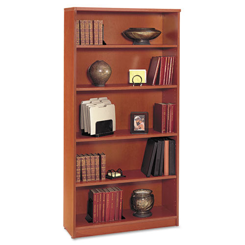 Librería de la colección Serie C, cinco estantes, 35,63 ancho x 15,38 profundidad x 72,78 alto, cerezo Hansen
