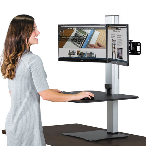 Estación de trabajo de escritorio de pie con monitor dual eléctrico de gran altura, 28" x 23" x 20.25", negro/aluminio